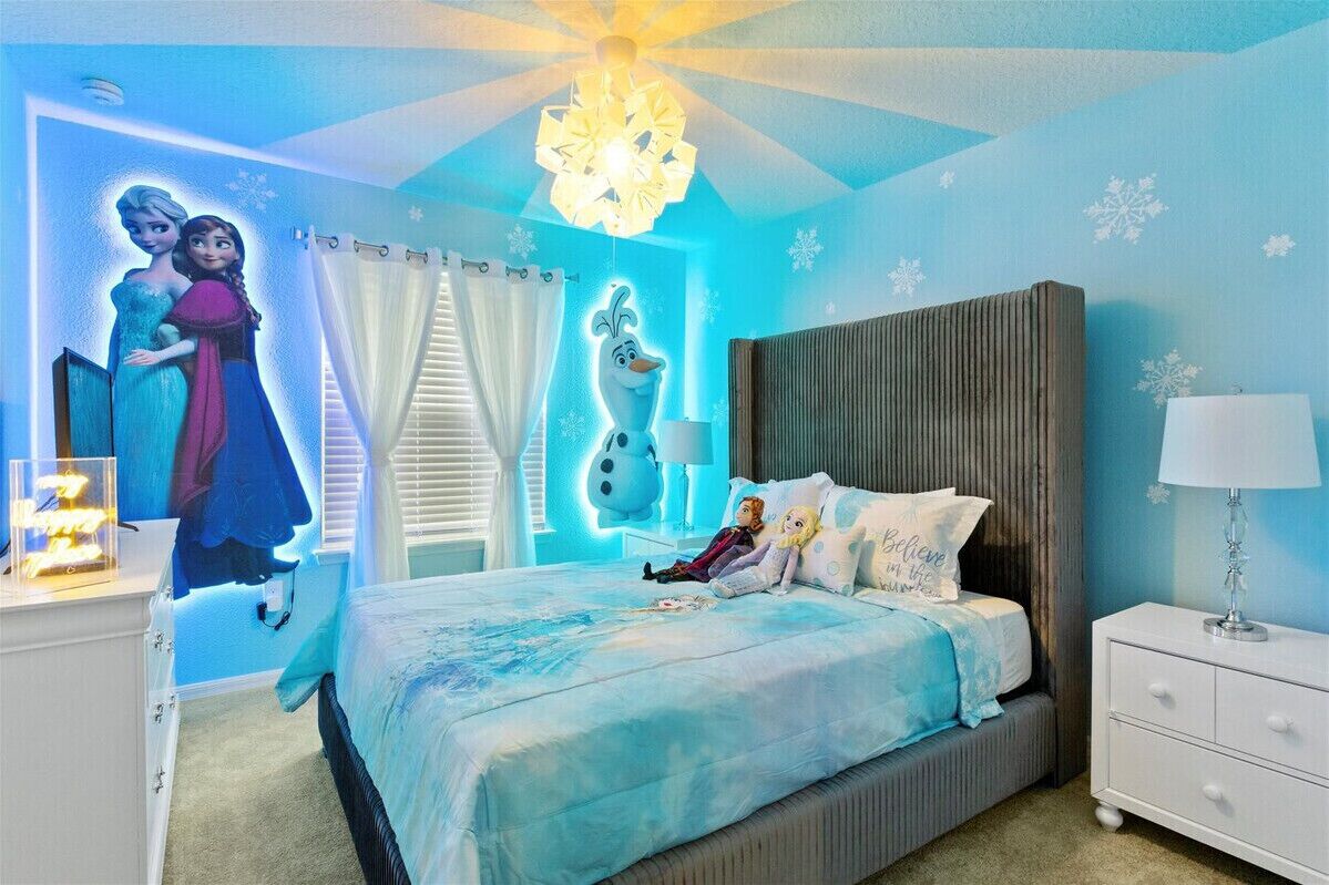 10 bedrooms, iron/ironing board, WiFi, bed sheets