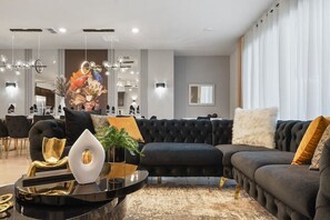 Smart TV - Last Minute Disney! Private Pool, Hot Tub, Game Room & Themed Bedrooms. Book Now! #WIR439 (Orlando)