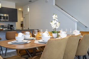 Dining - Last Minute Disney Getaway! Luxury Townhouse. Book Now! #125165 (Orlando)
