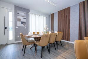 Dining - Last Minute Disney Getaway! Luxury Townhouse. Book Now! #125165 (Orlando)