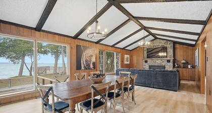 1-acre private waterfront cottage on Lake Simcoe featuring 150' of sandy beach