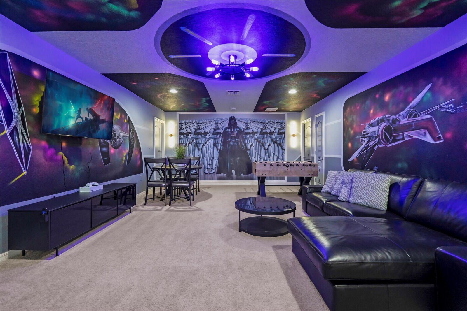 Smart TV, table football - Last Minute Disney Getaway! Private Pool, Game Room & Themed Bedrooms. Book Now! #140935 (Orlando)