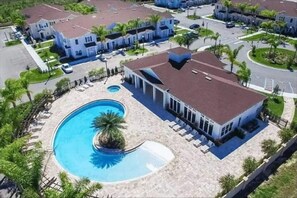 Exterior - Last Minute Disney Getaway! Luxury Townhouse. Book Now! #148319 (Orlando)