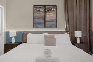 7 chambres, fer et planche à repasser, Wi-Fi, draps fournis