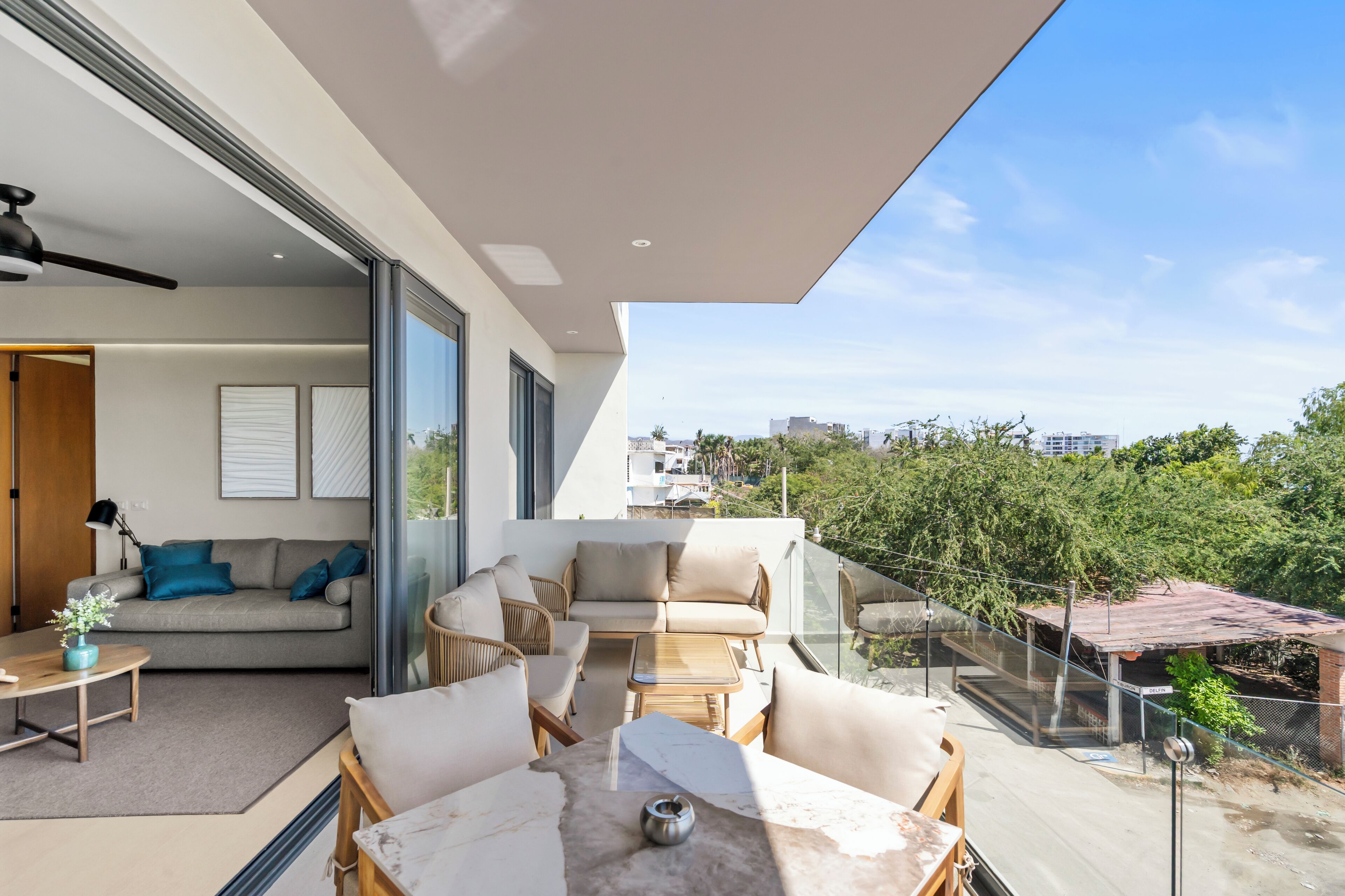 Luxury Apartment, 1 Katil Raja (King) dengan Katil Sofa, City View | Teres/patio