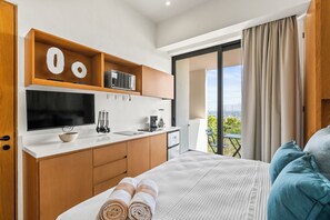 Mini-fridge, microwave, espresso maker - Alik (La Cruz de Huanacaxtle)