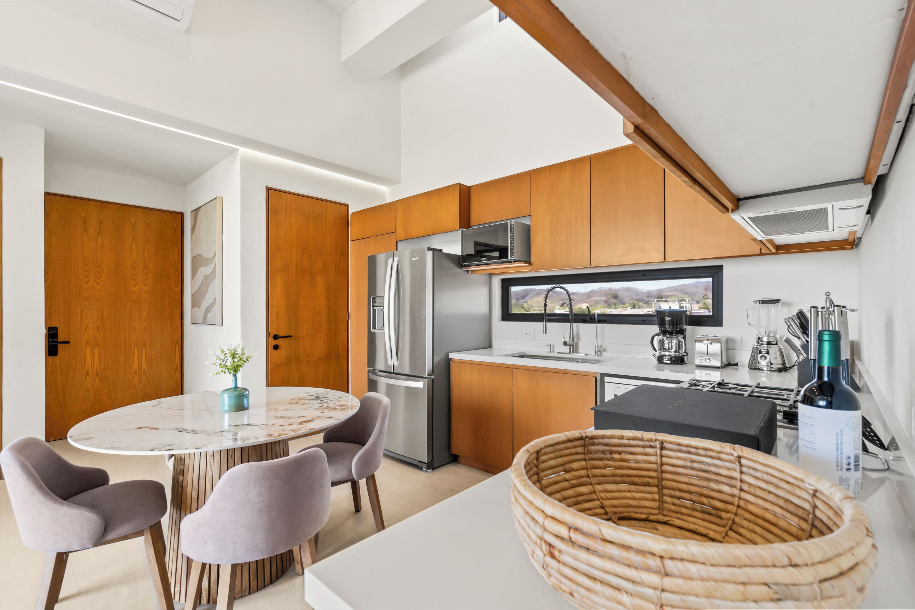 Appartamento Design, 2 camere da letto, vista baia, fronte mare | Cucina privata | Macchina per caffè espresso