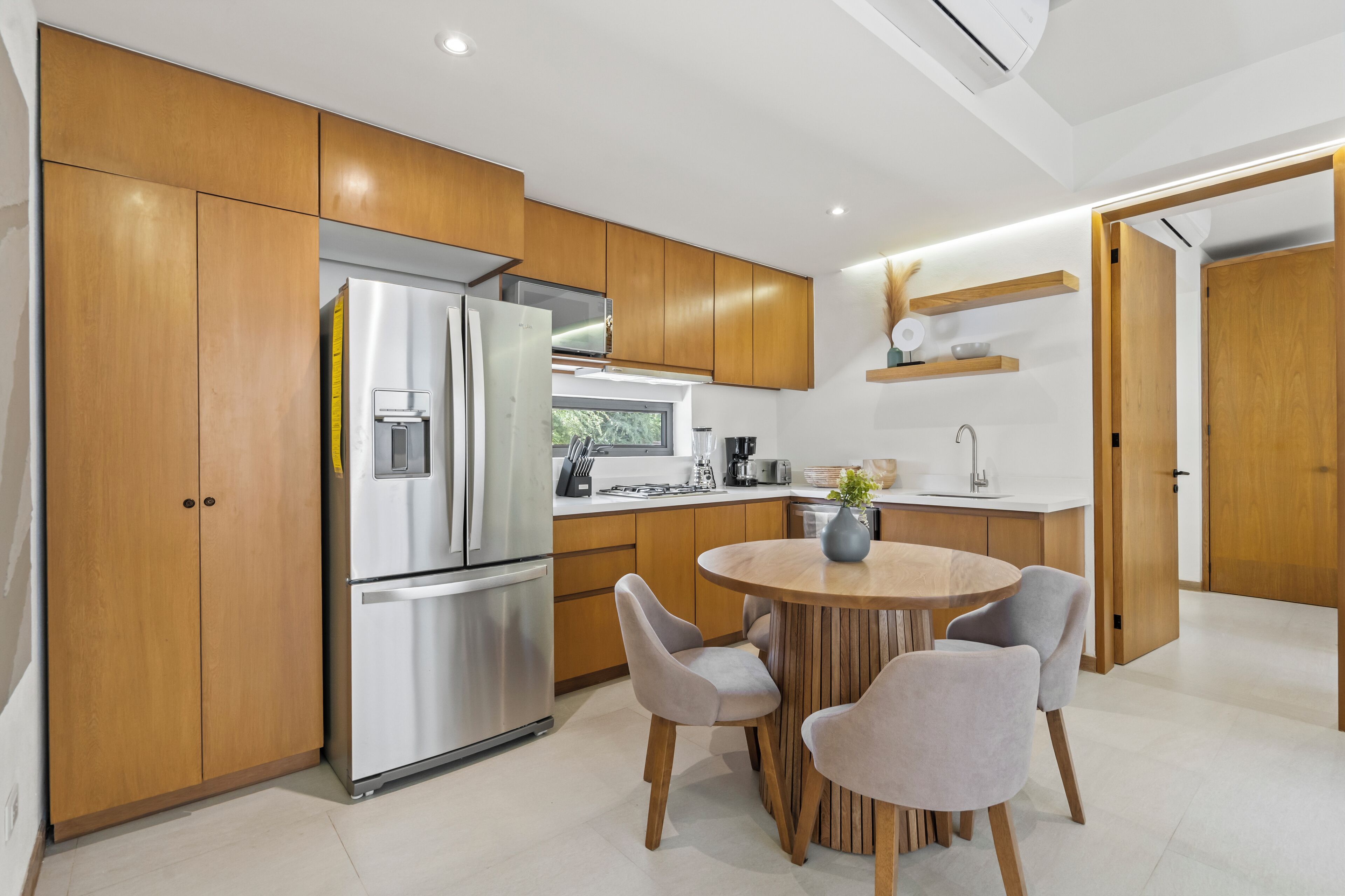 Superior Apartment, 2 Bedrooms, Courtyard View, Sea Facing | Private kitchen