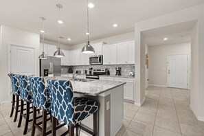 Fridge, microwave, oven, stovetop - Last Minute Disney! Luxury Townhouse with Private Pool. Book Now! #WIR443 (Orlando)