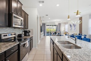 Fridge, microwave, oven, stovetop - Last Minute Disney Getaway! Private Pool & Themed Bedrooms. Book Now! #162811 (Orlando)