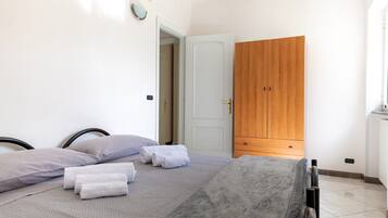 3 Schlafzimmer, Bügeleisen/Bügelbrett, WLAN, Bettwäsche