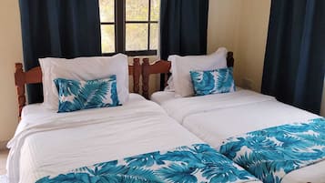 1 chambre, fer et planche Ă repasser, Wi-Fi gratuit, draps fournis