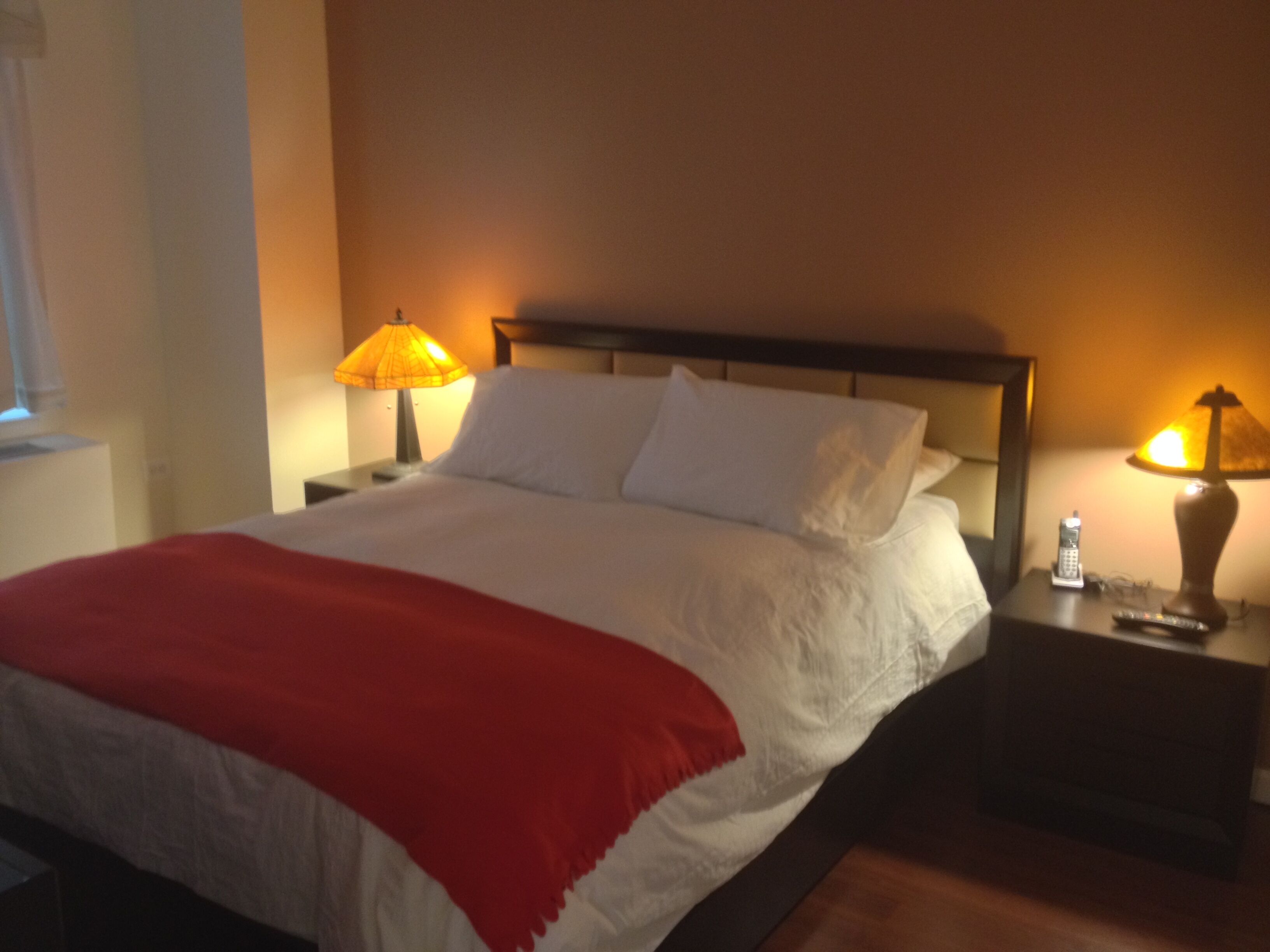 2 bedrooms, iron/ironing board, internet, bed sheets