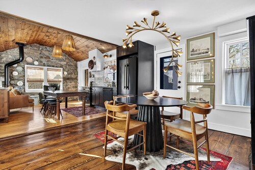 The Connecticut Cottage Historic Modern Charm