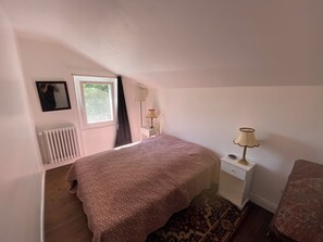 5 soverom, strykejern/-brett, reiseseng for barn og wi-fi (inkludert)