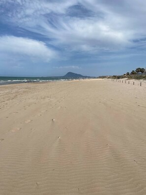 Beach - Balcony overlooking the Mediterranean Sea, wonderful natural fine sandy beach (Oliva)