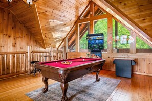 Games room - Mistwood Manor | Hot Tub • Sauna • Game Room (Sevierville)