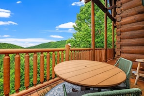 Outdoor dining - Mistwood Manor | Hot Tub • Sauna • Game Room (Sevierville)