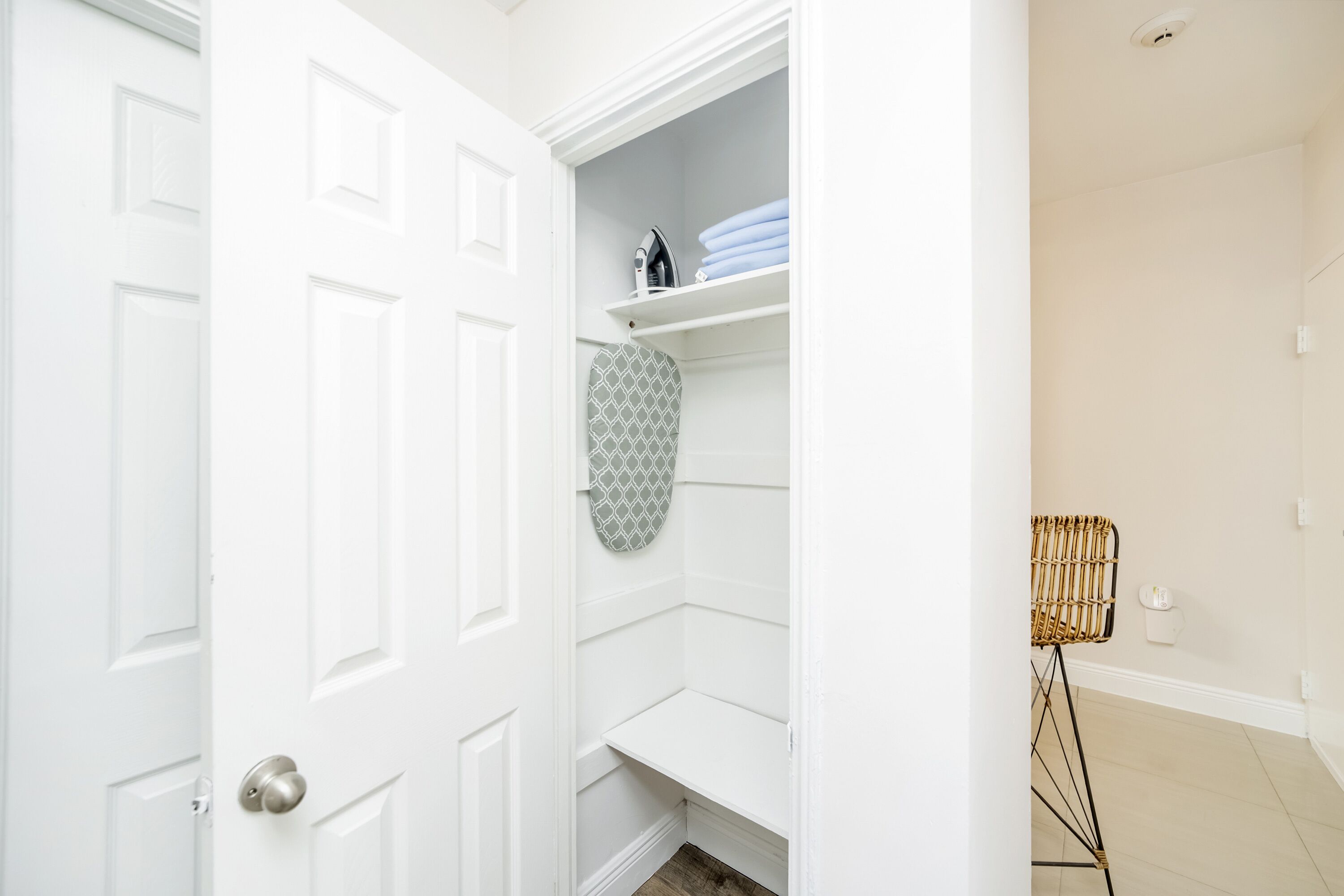 Habitación individual Confort, 1 cama de matrimonio, microondas | Interior