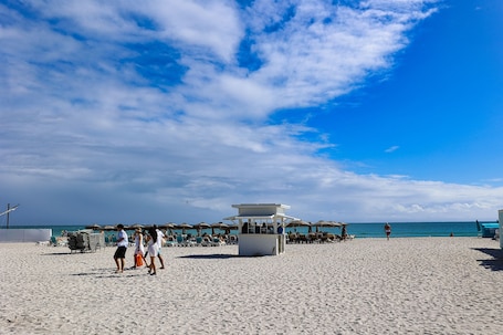 Playa. The Donovan Hotel