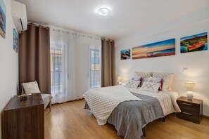 2 bedrooms, iron/ironing board, WiFi, bed sheets - Apartment 'Ria Formosa Pool Haven' with Shared Pool, Wi-Fi and Air Conditioning (Olhão)