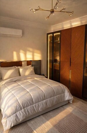 1 chambre, fer et planche à repasser, Wi-Fi, draps fournis