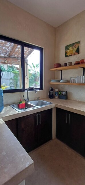 Private kitchen - Charming Private Cottage in Tranquil San Pedrito, El Pescadero- 2 Blocks to Surf (El Pescadero)