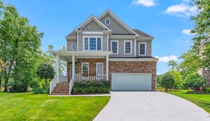 Exterior - Welcoming 5-bedroom house with AC in charming Wake Forest (Wake Forest)