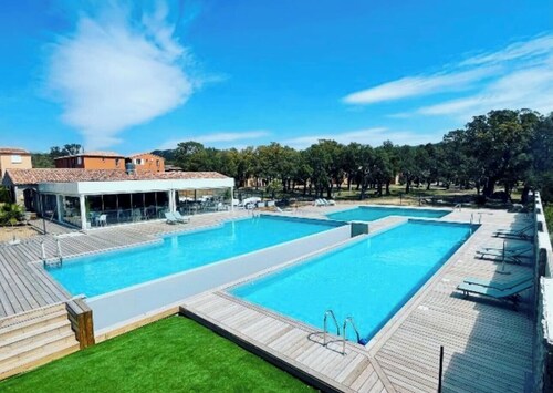 T2 Arinella St Cyprien in hotel complex, swimming pools