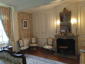 Chambre du Milieu | Interior