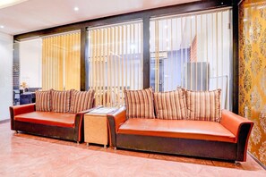 House | Living room - Townhouse Oak Titvala Railway Junction (Kalyan)