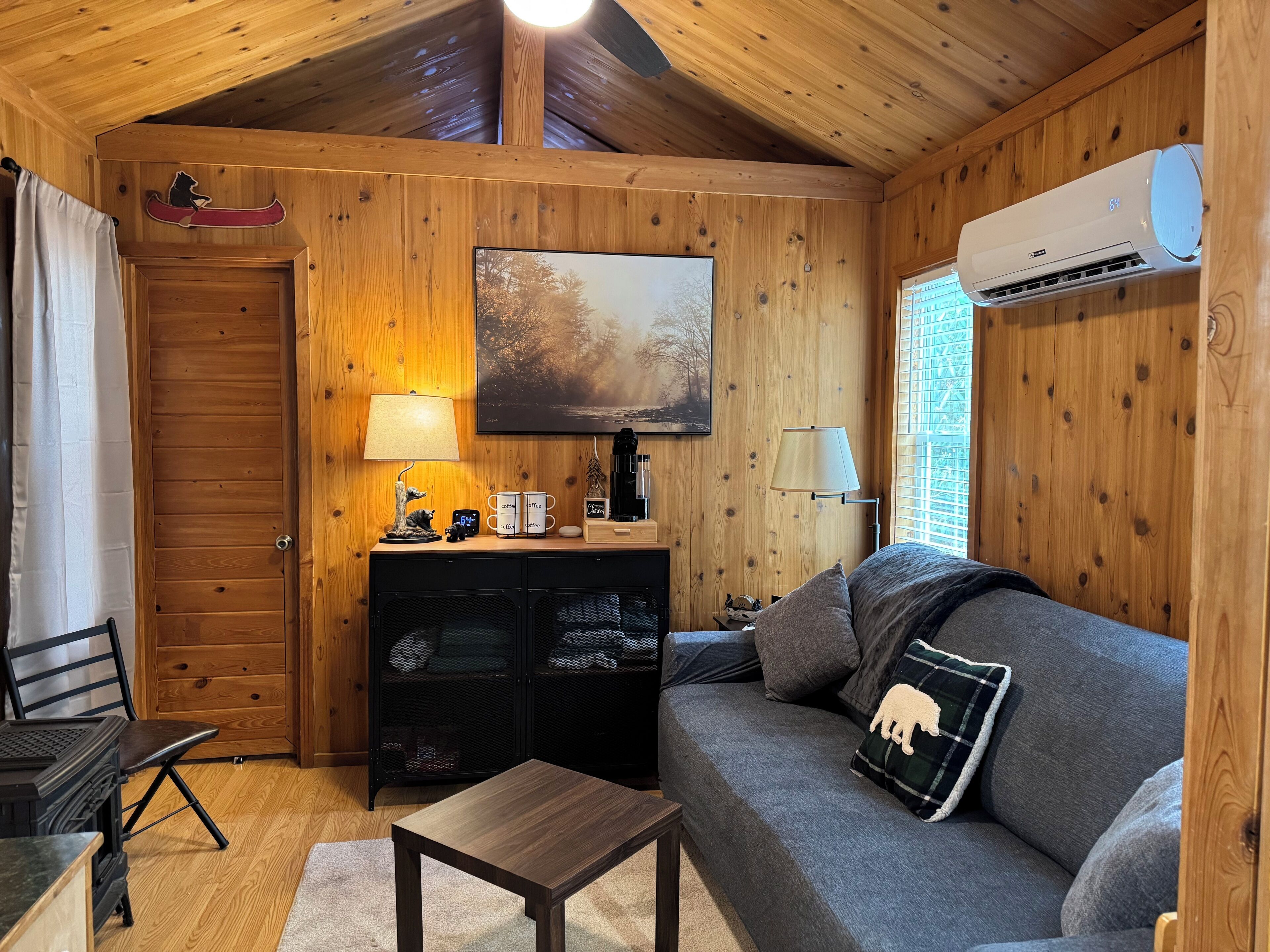 Fernseher, Kamin