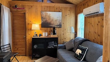 Fernseher, Kamin