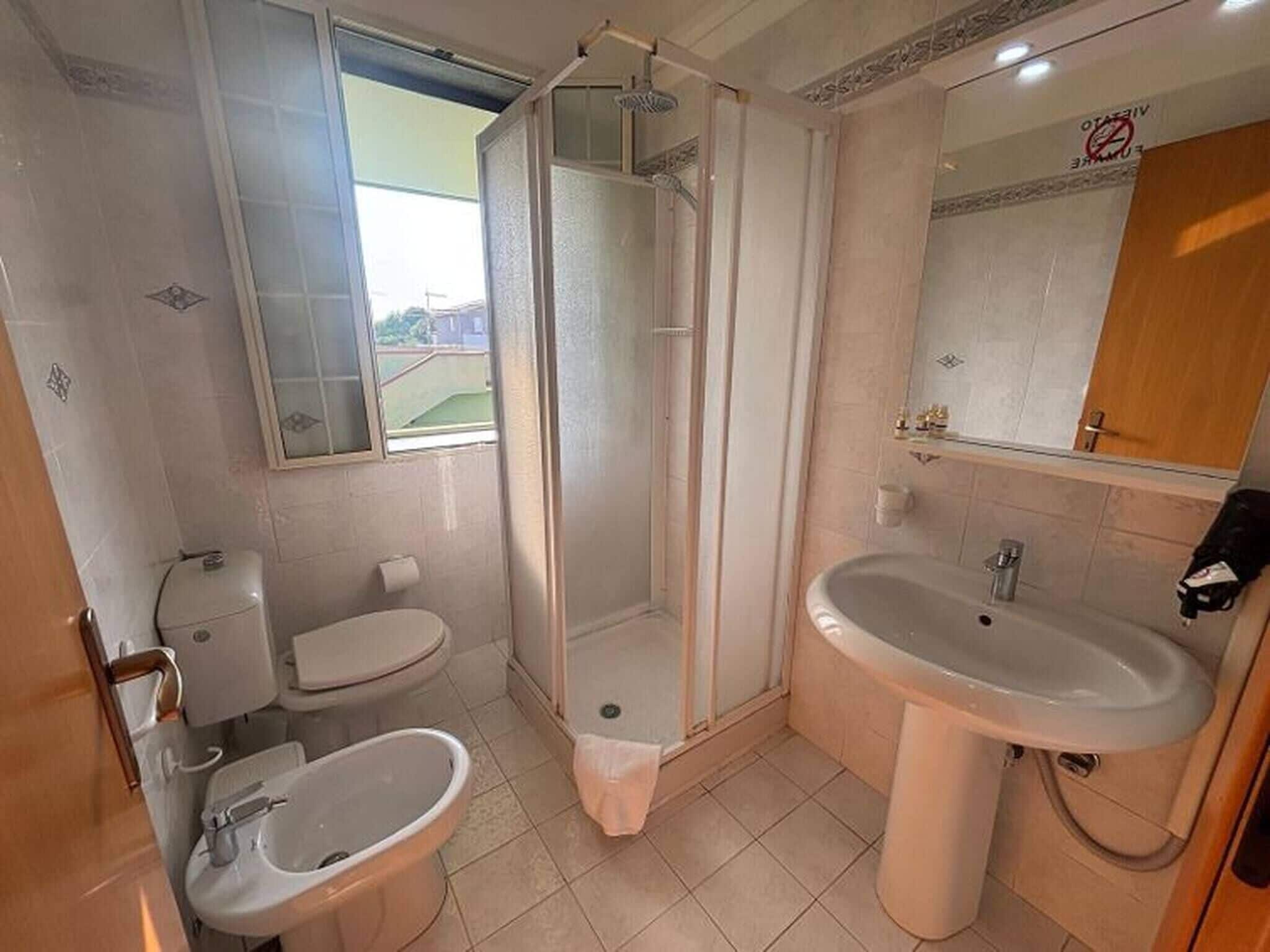 Apartment, 2 Bedrooms, Smoking, Private Pool | Bilik Mandi