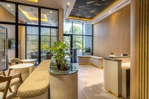 Interior entrance - Well Residences - By AVA Rentals (Asunción)