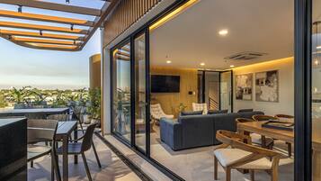 Smart TV 45 polegadas com canais a cabo