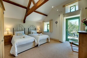 2 bedrooms, iron/ironing board, WiFi