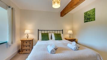 3 makuuhuonetta, silitysrauta/-lauta, Wi-Fi