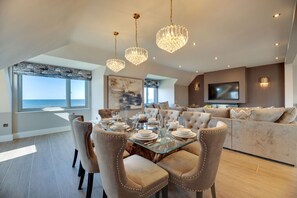 Dining - Coot`s Nest Seahouses (Northumberland)
