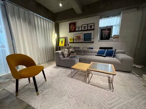 Imagen sin descripción, 3 de 6, botón