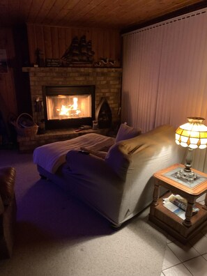 Interior - U.P. Green Bay Getaway: Just listed on Lake Michigan (Menominee)
