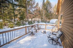 Terrace/patio - Cozy Bethel Chalet Near Trails & Skiing (Bethel)