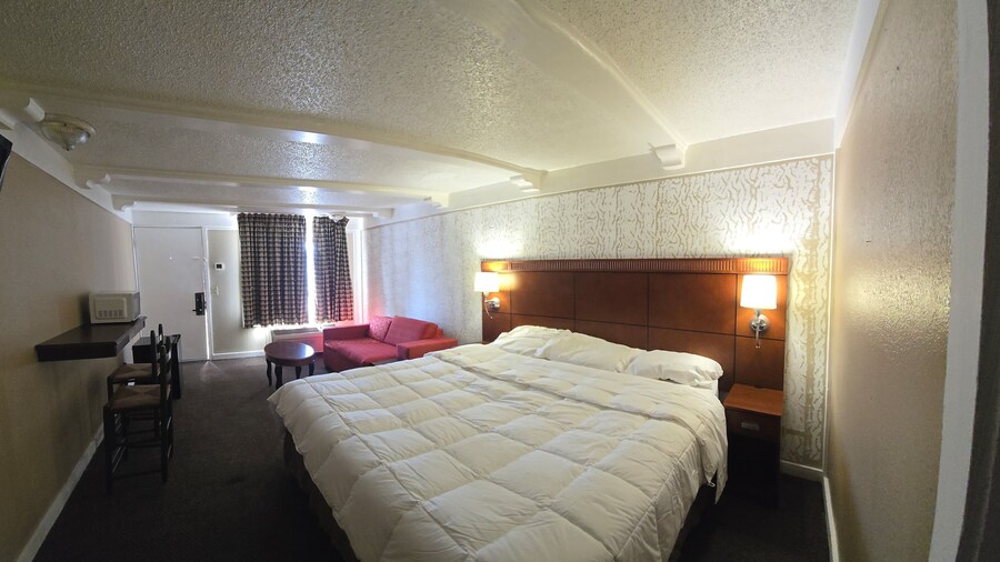 Exceed Inn Indianapolis Airport South