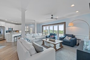 Living area - Beach Front 3acre property beautifully furnished with amazing outdoor spaces (Holden Beach)