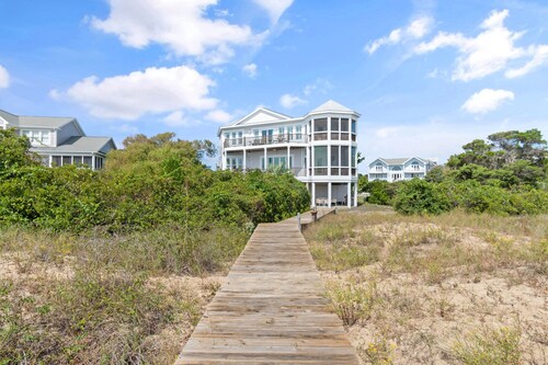 Beach Front 3acre property beautifully furnished with amazing outdoor spaces