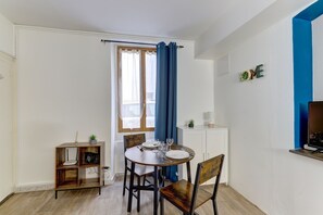 Dining - Le Nid de Néris - Proche des Thermes (Néris-les-Bains)