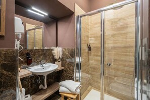 Dusche, Bidet, Shampoo