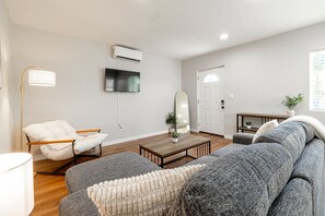 TV - Cozy Casa | Peaceful Retreat for Extended Stays (La Mesa)