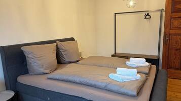 2 Schlafzimmer, Bügeleisen/Bügelbrett, Internetzugang, Bettwäsche