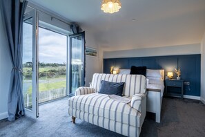 3 Schlafzimmer, Bügeleisen/Bügelbrett, Reisekinderbett, kostenloses WLAN